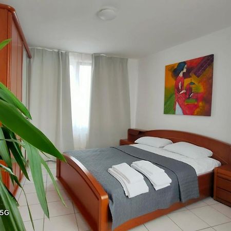 Mooi Slaapkamer! Proper En Compact Place Voor 3 Antwerpen Eksteriør billede