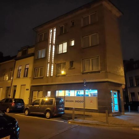 Mooi Slaapkamer! Proper En Compact Place Voor 3 Antwerpen Eksteriør billede