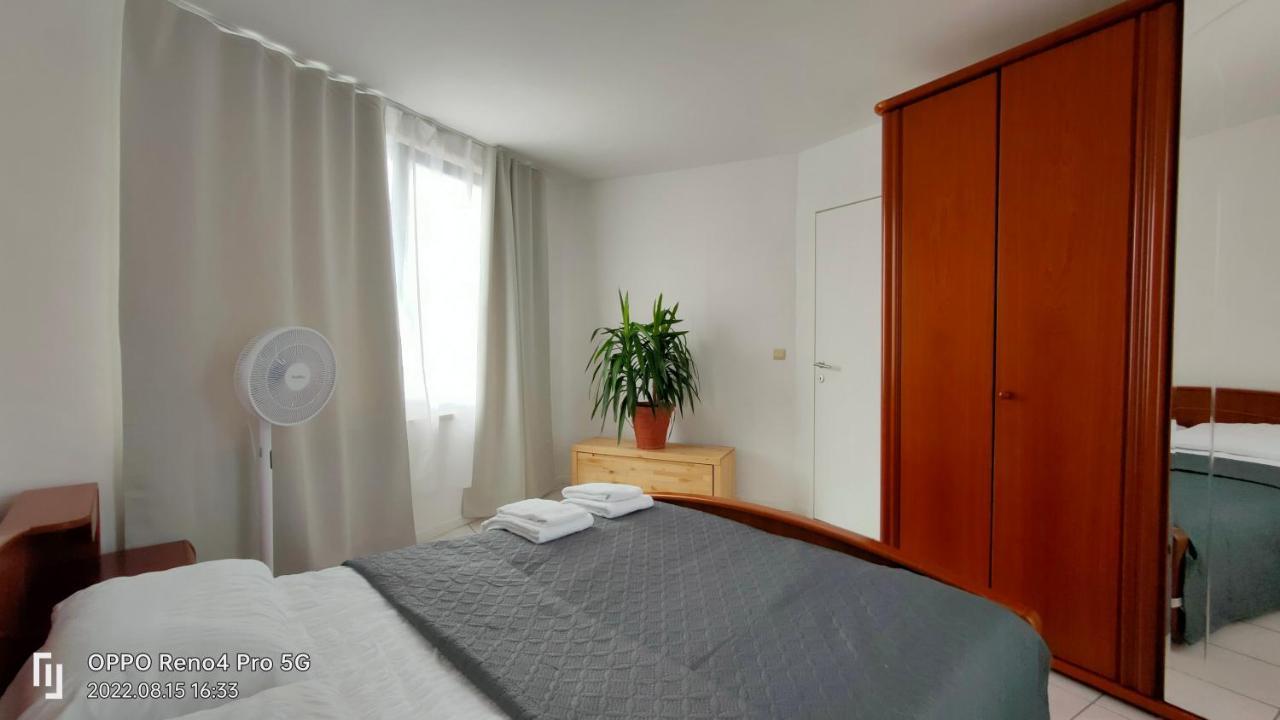 Mooi Slaapkamer! Proper En Compact Place Voor 3 Antwerpen Eksteriør billede