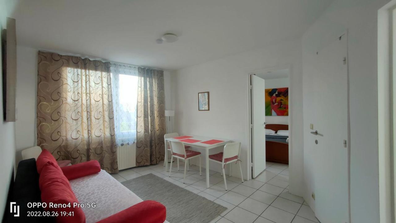 Mooi Slaapkamer! Proper En Compact Place Voor 3 Antwerpen Eksteriør billede
